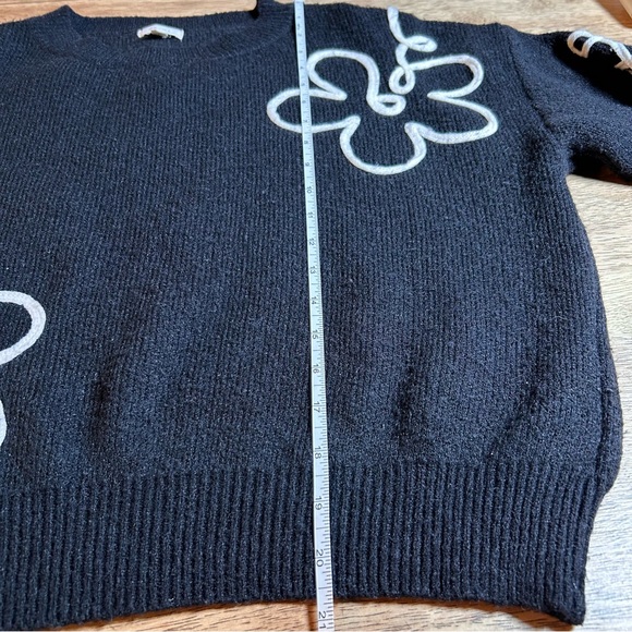 Debut Black Floral Detail Statement Knit Pullover Sweater Size Small - Picture 8 of 10